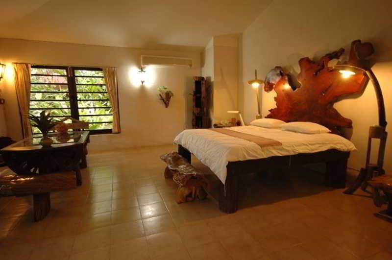 Momchailai Forest Retreat Kanchanaburi Esterno foto