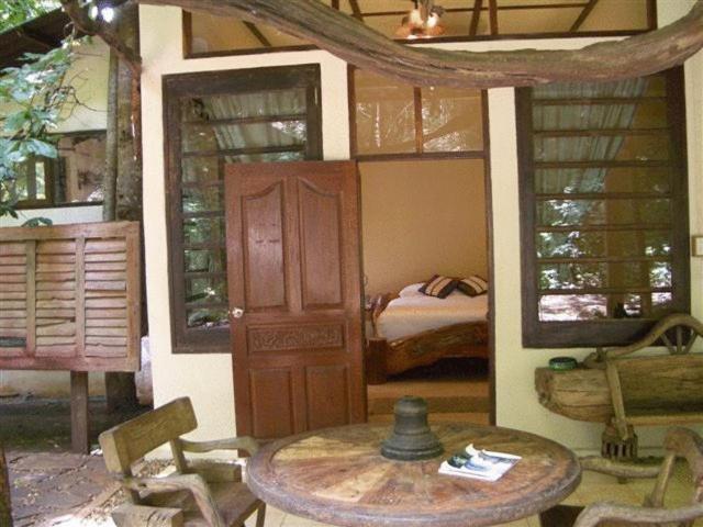 Momchailai Forest Retreat Kanchanaburi Camera foto